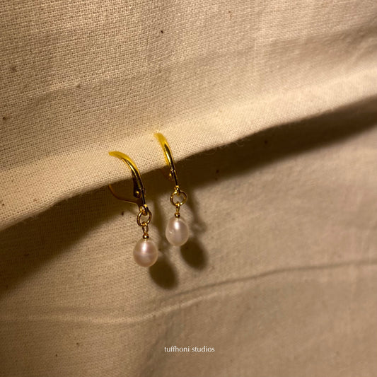 Mei Earrings - Teardrop Hoop